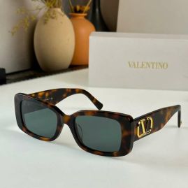 Picture of Valentino Sunglasses _SKUfw50080964fw